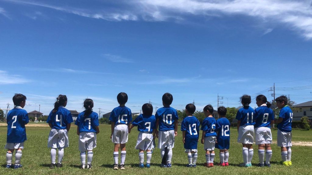 宮和田フットボールクラブのチーム整列の画像